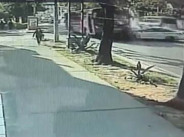 Difunden video del choque entre un camión de pasajeros y tres autos sobre División del Norte