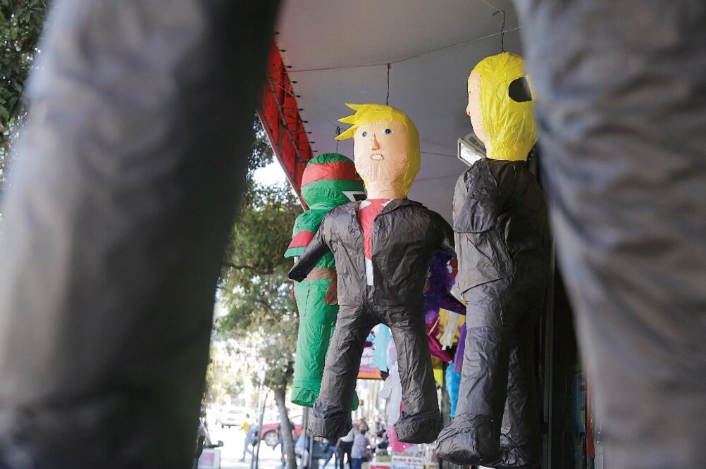 Algunos restaurantes de Estados Unidos planean romper piñatas de Trump como parte de sus celebraciones de 2016 por el 5 de Mayo (ARCHIVO. AP)