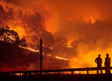 California no logra frenar el devastador incendio “Rocky”