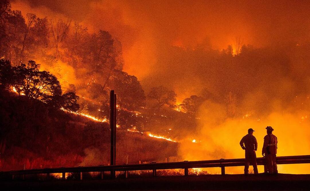 El incendio ha destruido un área total de unos 200 kilómetros cuadrados, un perímetro similar a lo que representa la ciudad de Sacramento, la capital del estado Foto: EFE