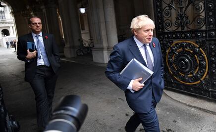 Johnson y Macron ven prioritaria una solución diplomática para Ucrania