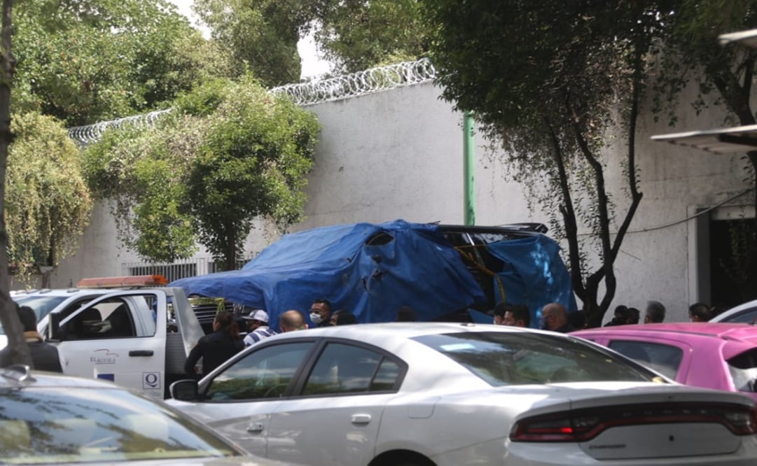 Camioneta de García Harfuch en la Fiscalía Antisecuestro en Azcapotzalco. Foto: Carlos Mejía / EL UNIVERSAL