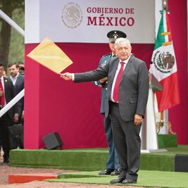 Las dos empresas que ya tienen contratos en aeropuerto de AMLO