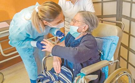 Crece incertidumbre en Europa tras retraso de dosis de Pfizer