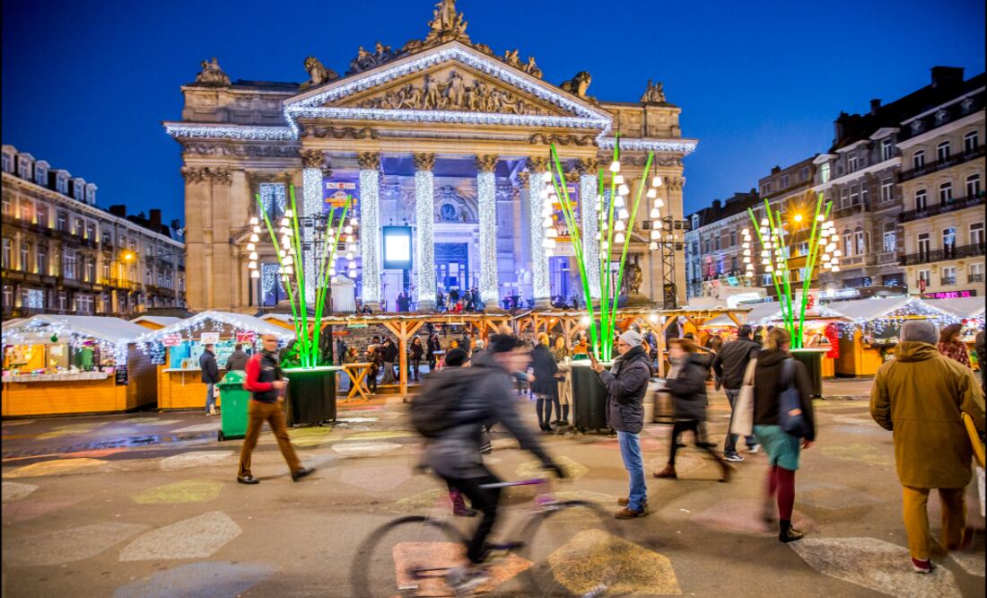 En Bruselas, Bélgica, hay instalaciones luminosas de arte en calles importantes y vías importantes. (Foto: Turismo Bruselas)