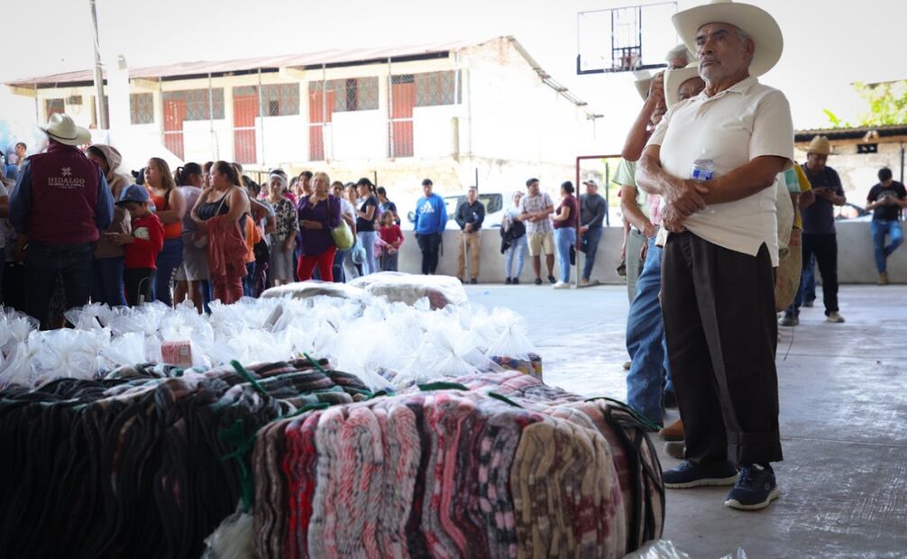 Gobernador de Hidalgo supervisa atención a familias afectadas por lluvias (27/10/2025). Foto: Especial