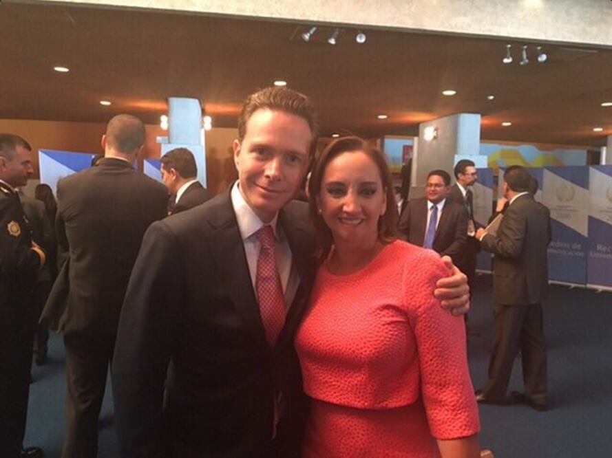 Imagen tomada del Twitter de Claudia Ruiz Massieu