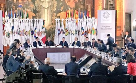 Presenta SEP nuevo modelo educativo a gobernadores