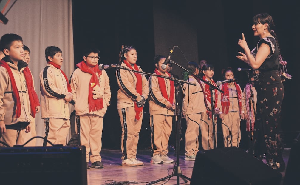 Estudiantes de escuelas primarias y secundarias participaron en su primer concierto, a finales de diciembre, para mostrar lo aprendido. Fotografía de Santiago Reyes