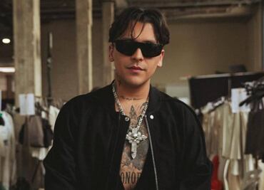 Christian Nodal se destapa y presume sus tatuajes durante la semana de la moda en París