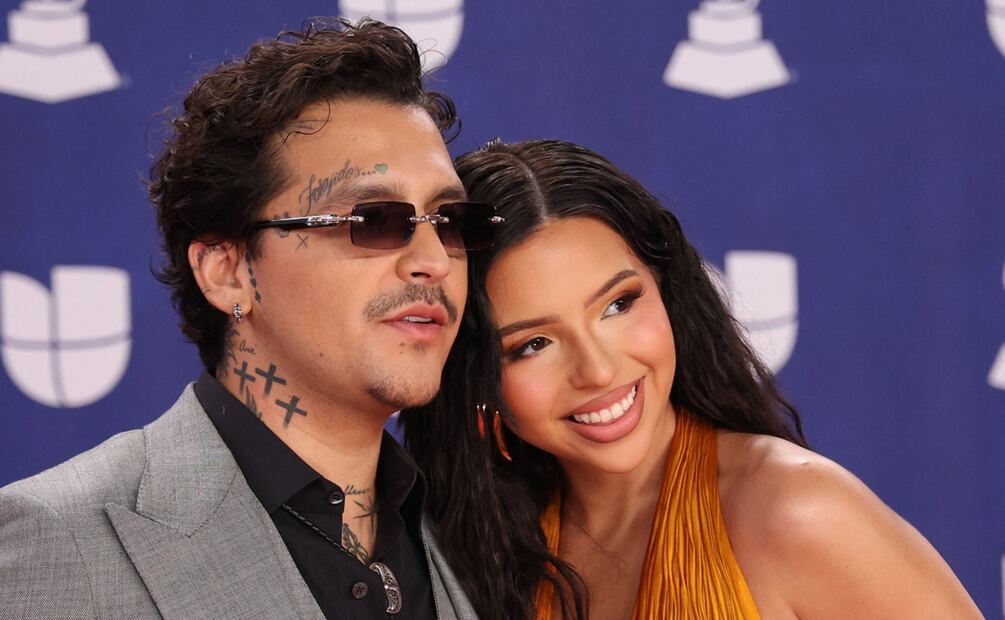 Christian Nodal y Ángela Aguilar.
FOTO: AFP.