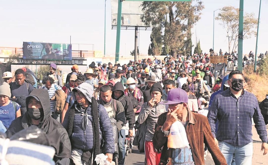 Migrantes salieron de San Martín Texmelucan rumbo a la Basílica de Guadalupe. Foto: OMAR CONTRERAS. EL UNIVERSAL 