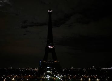 La Hora del Planeta apaga la luz en 190 países contra la crisis climática