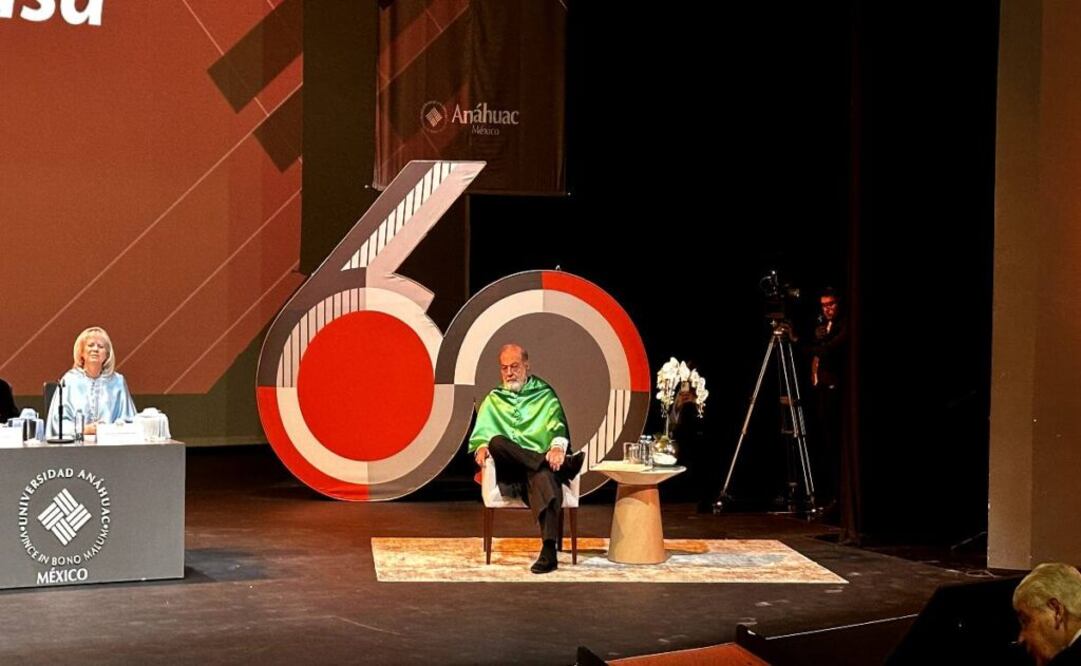 El empresario Carlos Slim Helú es reconocido con el doctorado honoris causa por la Facultad de Ingeniería de la Universidad Anáhuac este 16 de octubre del 2024. Foto: Vanesa Solis/El Universal