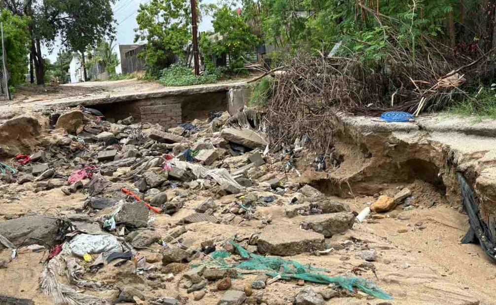Pese a que aún se encuentra muy lejos de Baja California Sur, el Huracán Lorena ha causado destrozos en algunos municipios de la entidad (03/09/2025). Foto: Grace Gámez