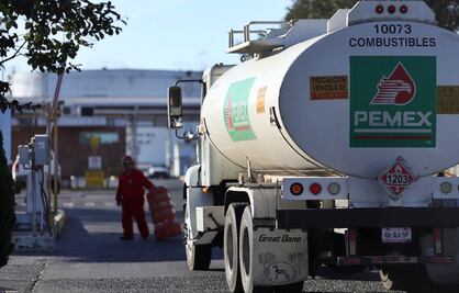 Corte admite a trámite controversia contra orden que obliga a empresas a comprar gas a Pemex y CFE