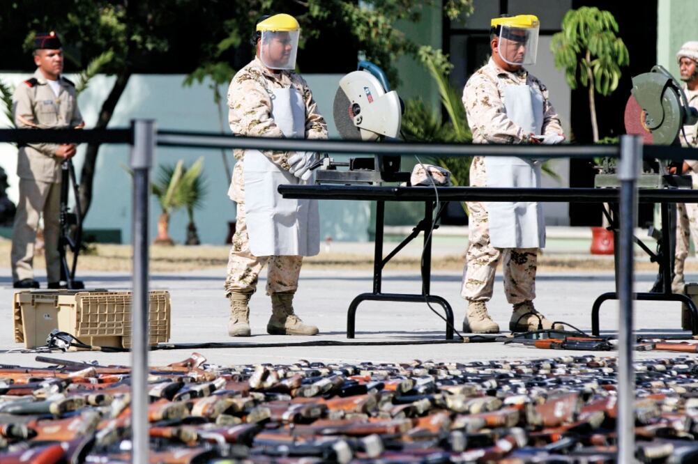 La destrucción de las armas se llevó a cabo en las comandancias ubicadas en Mexicali, Tijuana y La Paz (CHRISTIAN SERNA. CUARTOSCURO)