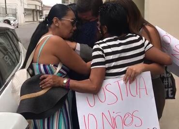 Presunto violador de niños en kinder de Tultitlán se escondía en el baño con máscara de conejo: padres de familia