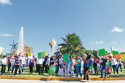 Protestan conductores de Uber en Cancún