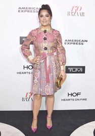 Molesta a Salma Hayek que la calificaran de prepotente 