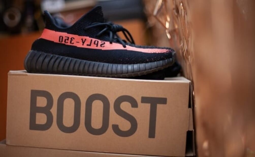 ¿Qué hará Adidas con los tenis Yeezy de Kanye West que no vendió? 
