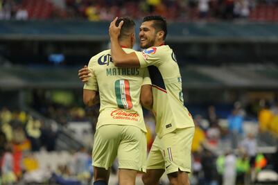 Henry Martín hace feliz al 'Piojo' Herrera