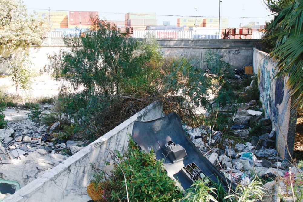 El terreno está conformado por la fusión de tres espacios ubicados en la avenida Hidalgo, Eje Cinco Norte y Avenida Las Granjas, en Azcapotzalco. (IRVIN OLIVARES. EL UNIVERSAL)