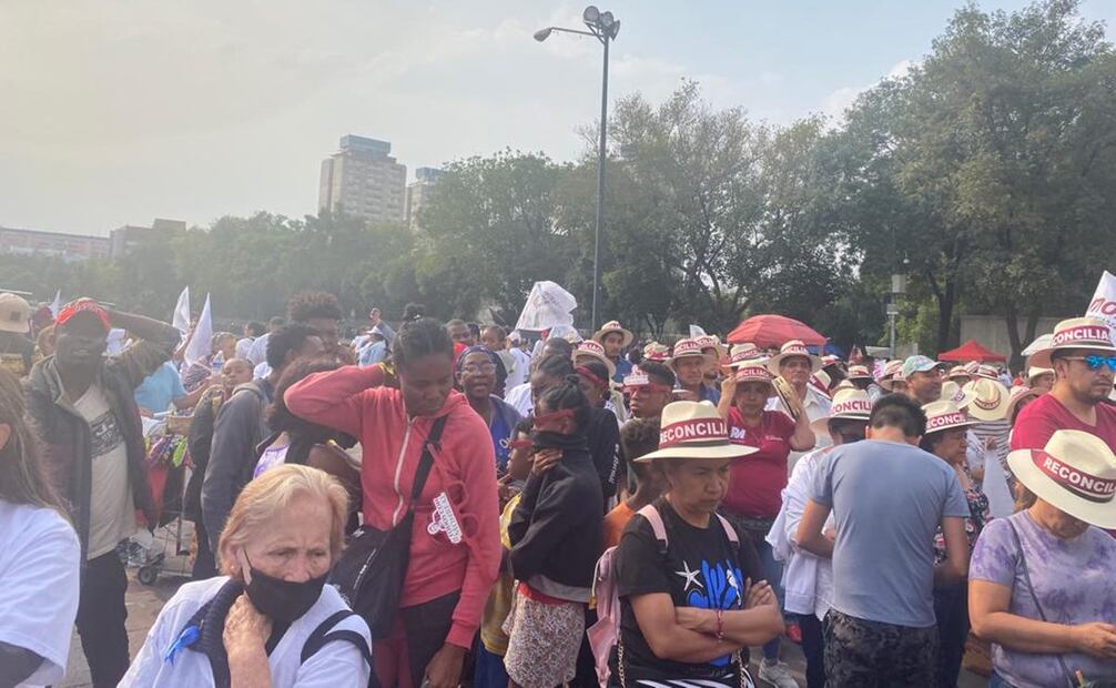 Migrantes acompañan a Monreal en el cierre de campaña interna. Foto: Mario Dorantes/ EL UNIVERSAL