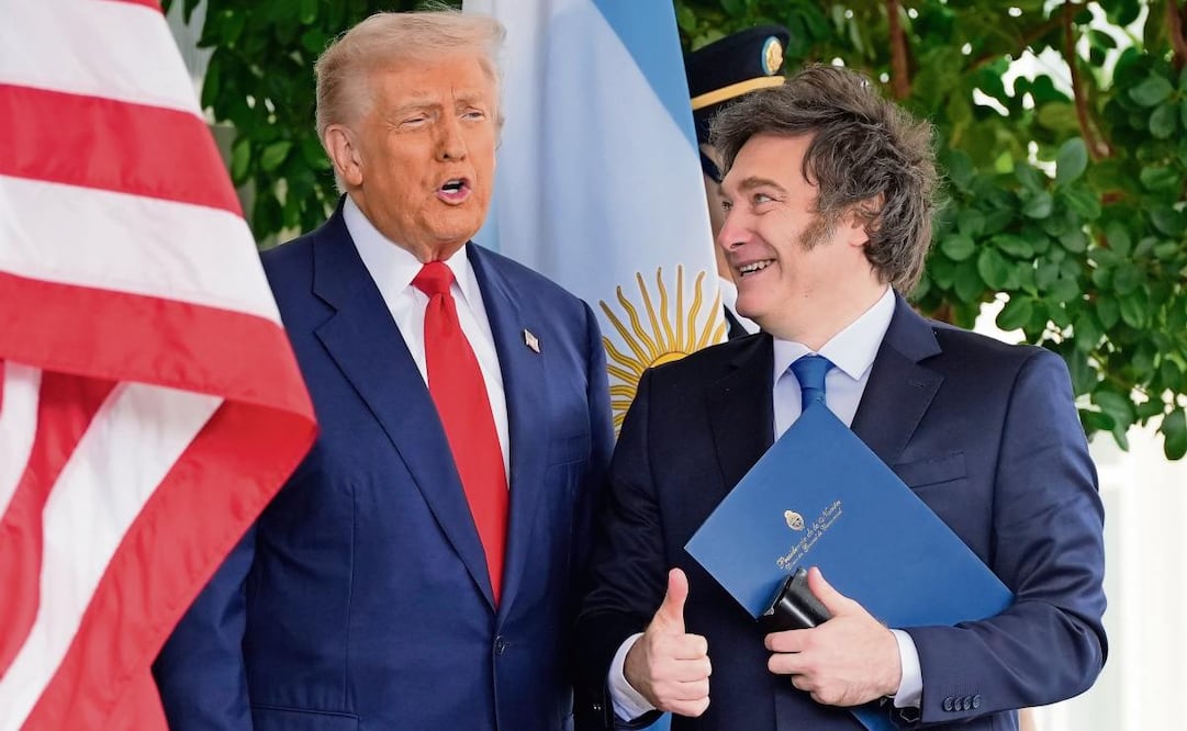 El presidente Donald Trump con el mandatario argentino Javier Milei, ayer en la Casa Blanca. Foto: Alex Brandon / AP