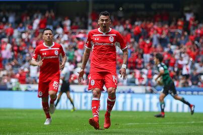 Toluca derrota a Santos en el Nemesio Diez