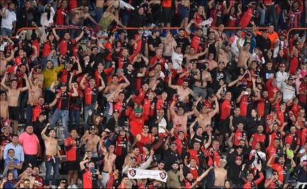 Barra de Atlas se burla de las medidas de la Liga MX y asiste al Estadio Hidalgo