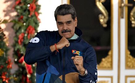 Maduro baila en medio de "asechanzas" de EU; "a mí no me para nadie", celebra 