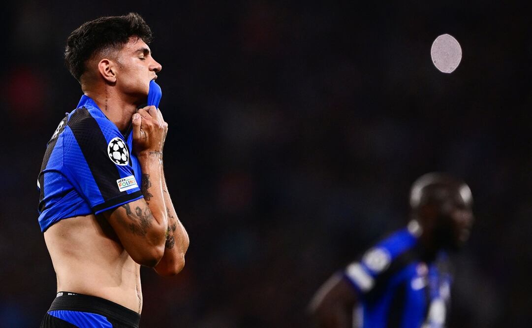 Raoul Bellanova se lamenta el tropiezo del Inter en la Champions League / Foto: AFP