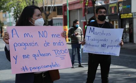 Maestros de Toluca protestan por adeudos de sueldo de hasta 8 quincenas