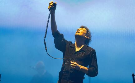 Zoé triunfa en el Estadio GNP; Larregui agradece a Tláloc la tregua de lluvia y revive Memo Rex