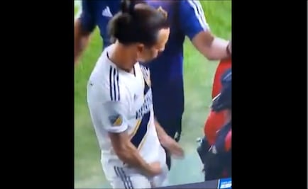 Zlatan pierde duelo con Vela y hace seña obscena al público
