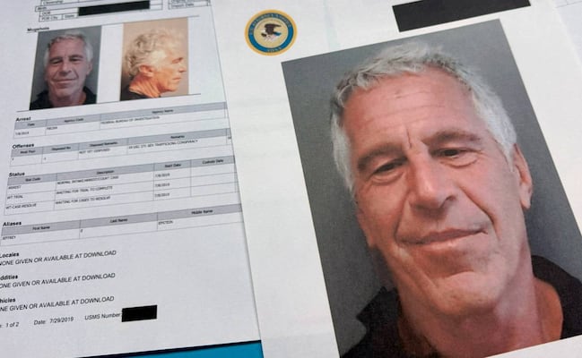 Excontador de Epstein testifica ante legisladores; revisan su fortuna y vínculos con empresarios