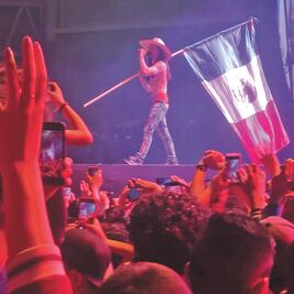 Steve Aoki causa furor mexicano en la Feria Nacional de Zacatecas