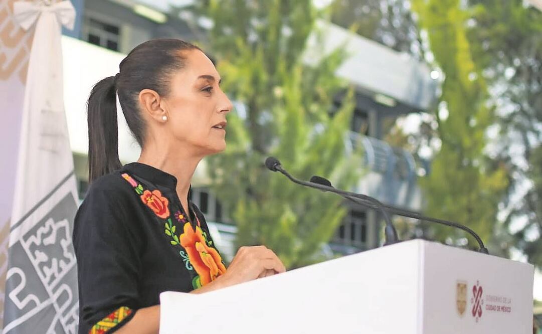 La jefa de Gobierno consideró que la contratación por honorarios es muy precaria. Foto: Especial.