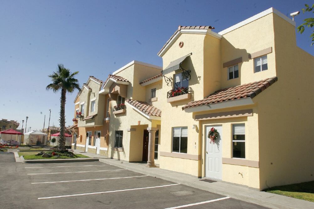 Transacción. En enero, los sectores inmobiliario, y financiero y de seguros, registraron cuatro operaciones cada uno (ARCHIVO EL UNIVERSAL)