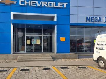 “Inculparon a gente inocente”, aseguran extrabajadores en caso del fraude masivo en agencia de autos en Oaxaca