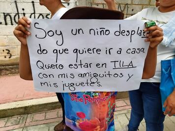 Desplazados de Tila se manifiestan; piden paz