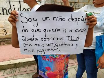 Desplazados de Tila se manifiestan; piden paz