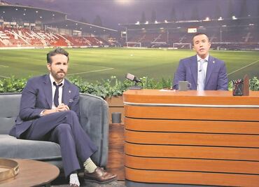 Ryan Reynolds cambia Deadpool por el futbol