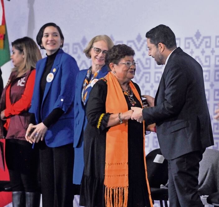 La fiscal Ernestina Godoy confió en tener el apoyo del mandatario Martí Batres para ser ratificada en la FGJ. El jefe de Gobierno reconoció su trabajo al frente de la institución autónoma. Foto: Especial