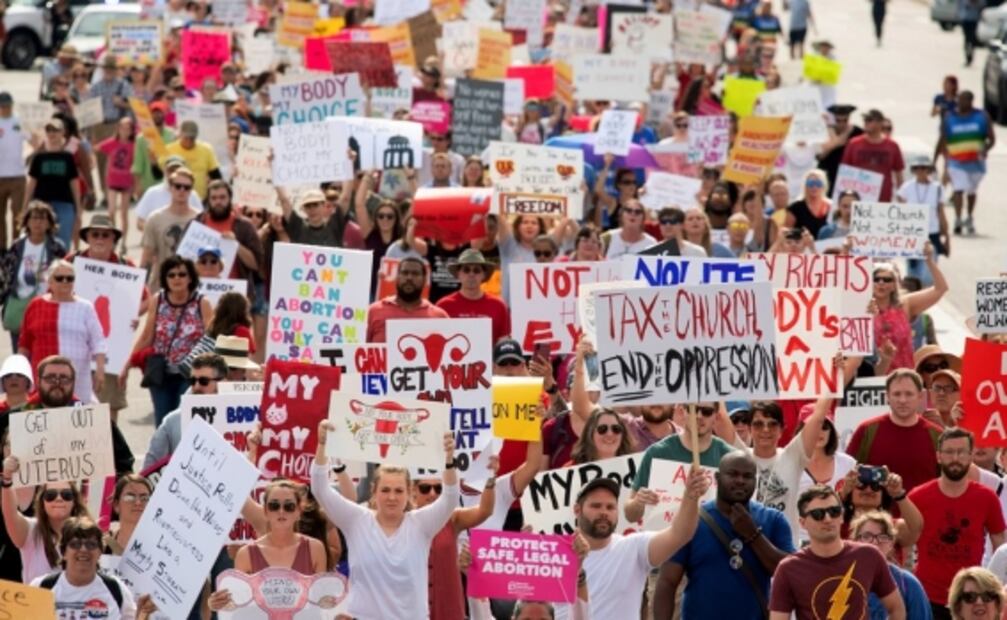 “Con ley anti aborto, me hubiera suicidado”: víctima de violación en Alabama