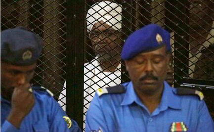 Condenan a expresidente de Sudán a 2 años por corrupción