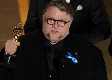 Guillermo del Toro gana el Oscar a mejor película animada con "Pinocho"