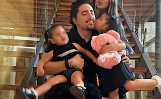 Alex Fernández revela hospitalización de su hija menor; asegura que evoluciona favorablemente