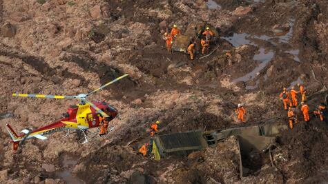 Brasil: imágenes de la rotura de un dique que deja al menos 9 muertos y 400 desaparecidos